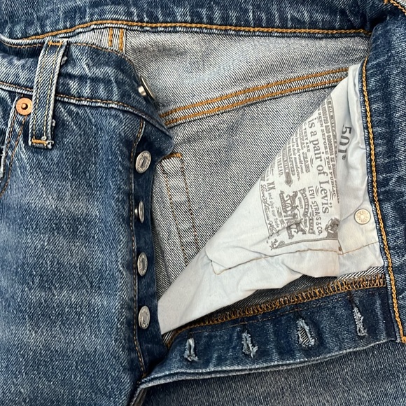 LEVI’S 501 - Picture 5 of 9